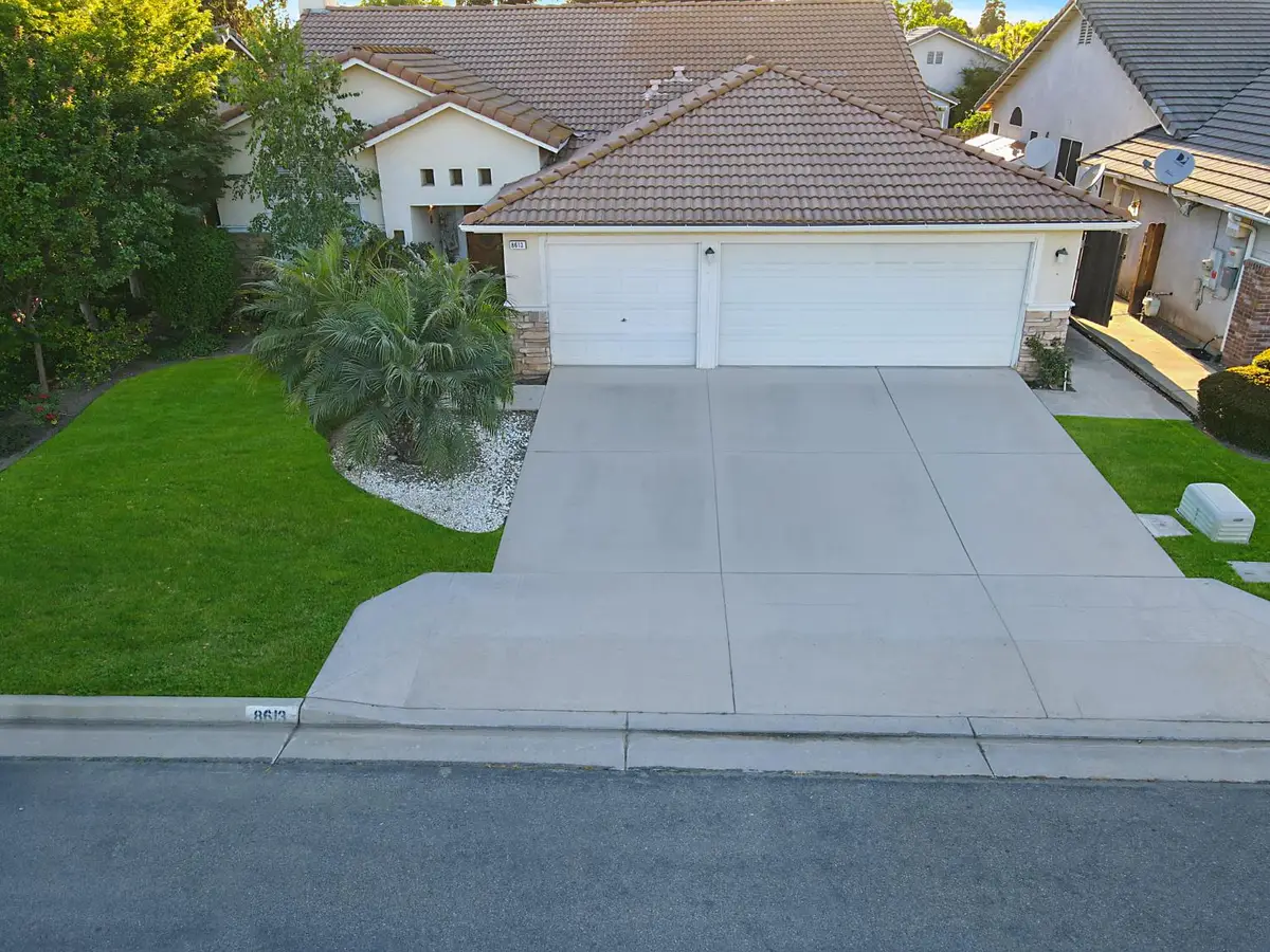 8613 N Whitney Avenue, Fresno, CA 93720 - #1