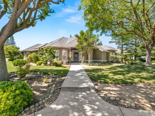 2690 Joshua Avenue, Clovis, CA 93611