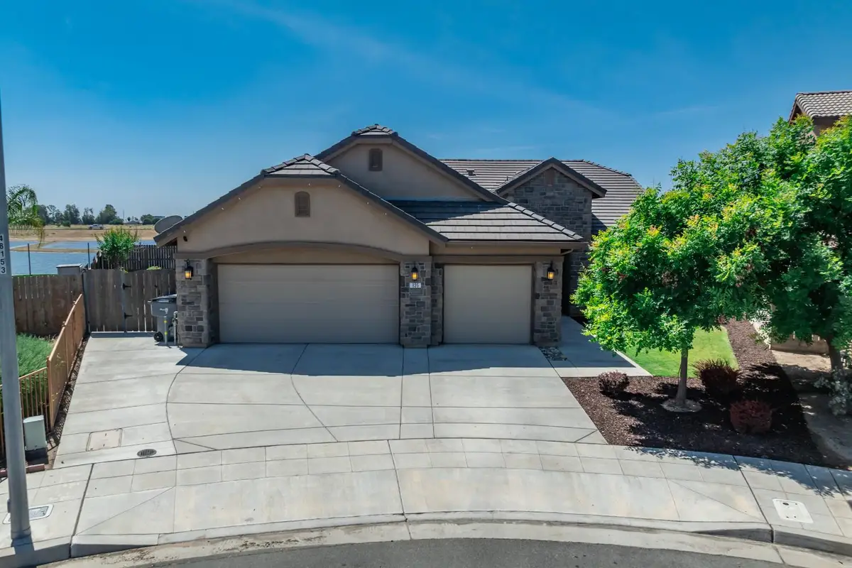 835 S Bliss Avenue, Fresno, CA 93727 - #1