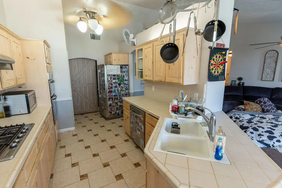 2315 Magill Avenue, Clovis, CA 93611 - #3