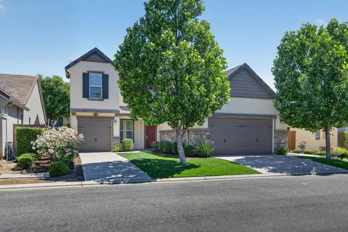1813 N Paddington Lane, Clovis, CA 93619 - #1