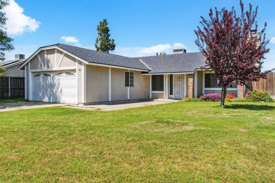 704 Rosehill Drive, Chowchilla, CA 93610 - #3