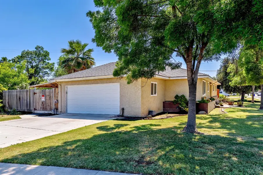 2109 N Kensington Way, Hanford, CA 93230 - #3