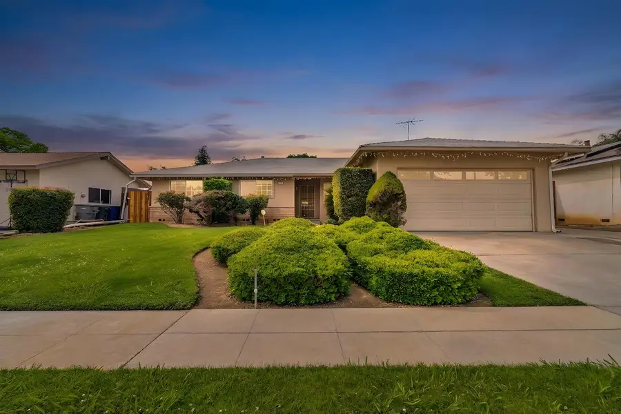 2158 E Palo Alto Avenue, Fresno, CA 93710 - #2