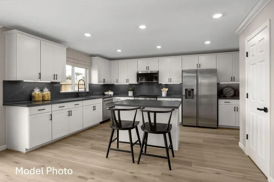 2190 S Terry, Fresno, CA 93725 - #2