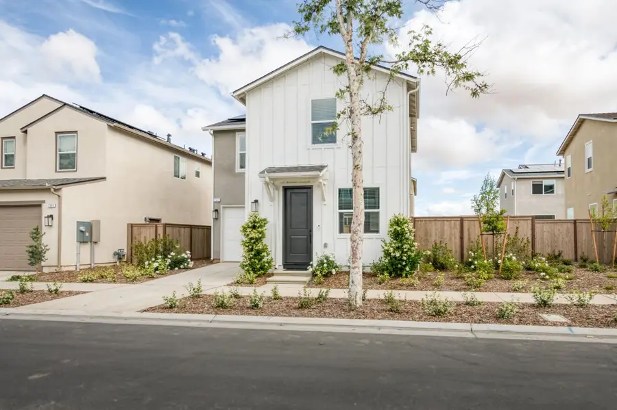 787 Laina Avenue, Madera, CA 93636 - #3