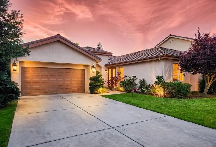 2222 Carson Avenue, Clovis, CA 93611 - #3