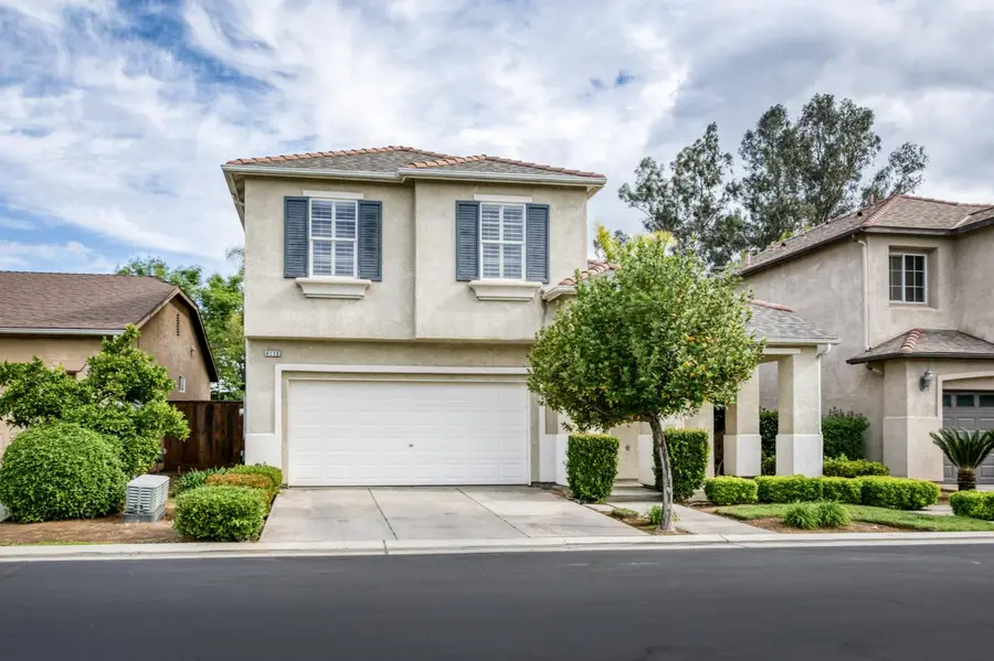 4113 W Cherry Tree Lane, Fresno, CA 93722 - #2