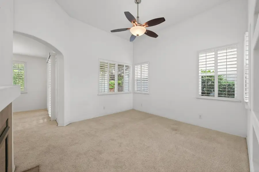 4113 W Cherry Tree Lane, Fresno, CA 93722 - #3