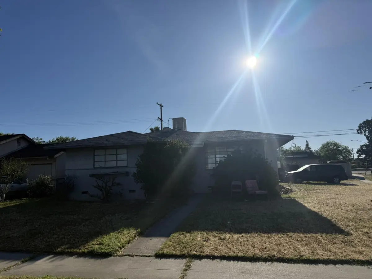 3856 N Hacienda Drive, Fresno, CA 93705 - #1