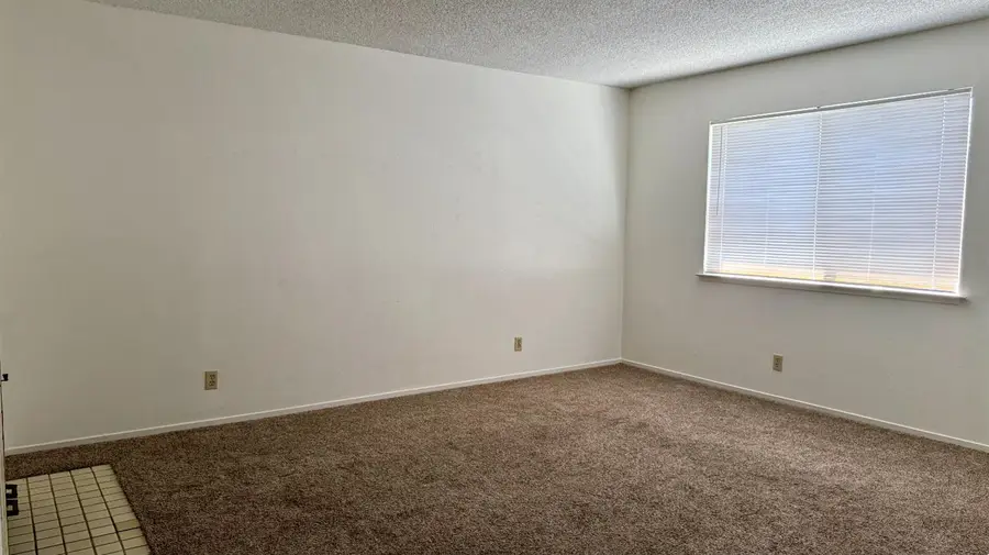 40 N 19th Avenue #A, Lemoore, CA 93245 - #3