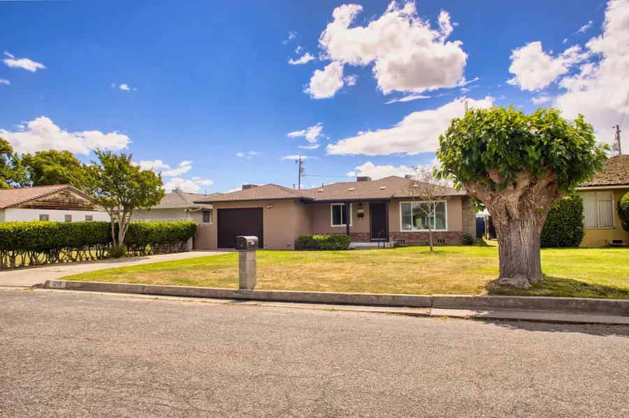 1712 W 5th Street, Madera, CA 93637 - #2