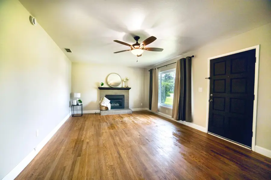 1712 W 5th Street, Madera, CA 93637 - #3