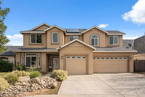 2613 Applegate Avenue, Clovis, CA 93611