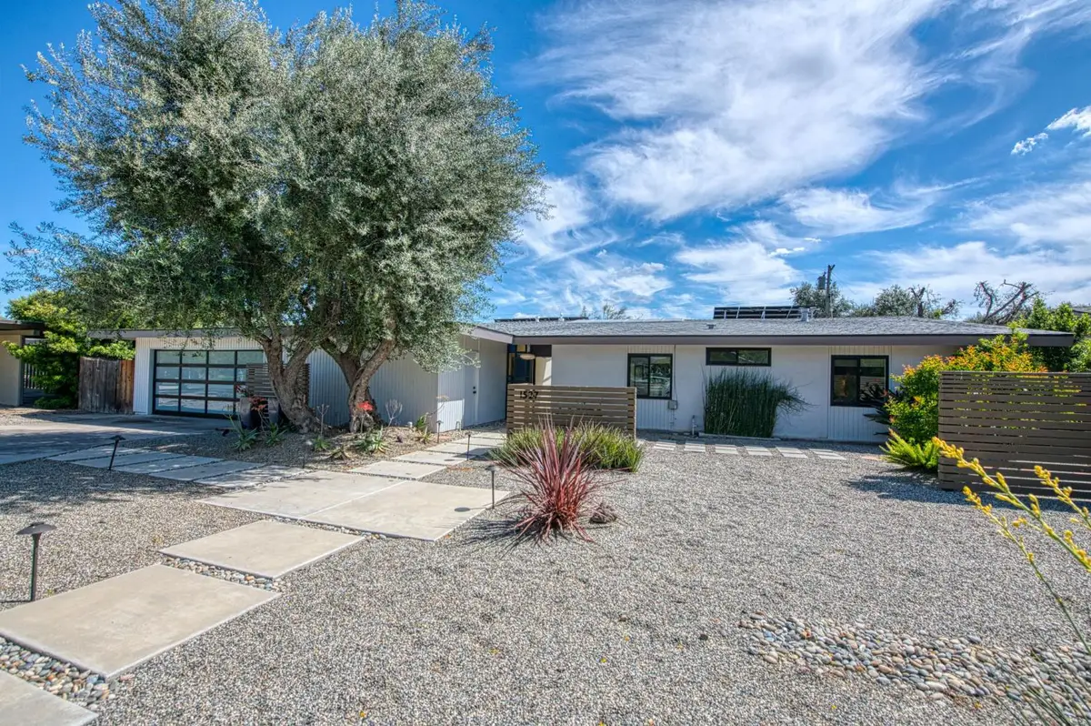 1527 W San Ramon Avenue, Fresno, CA 93711 - #1