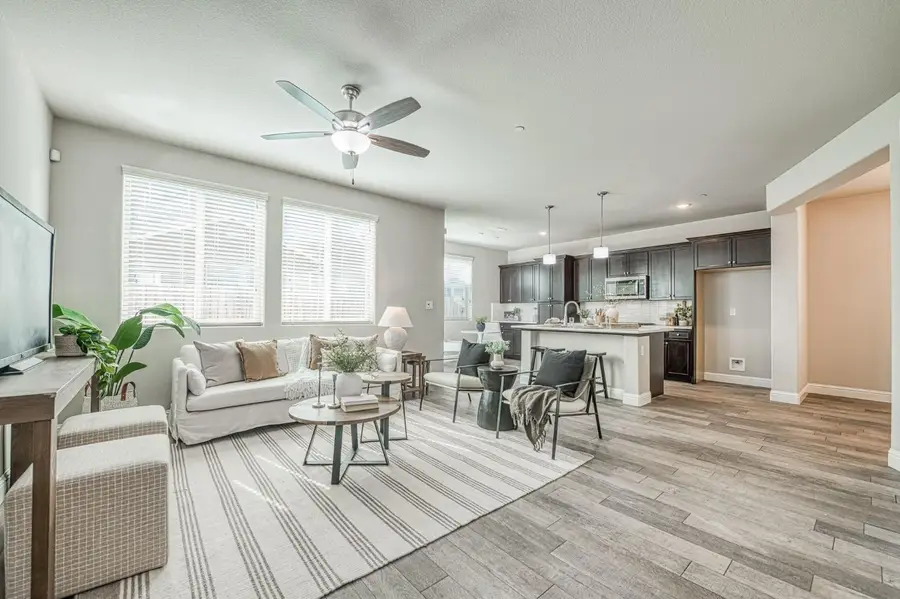 1437 E Via Viola Way, Fresno, CA 93730 - #3