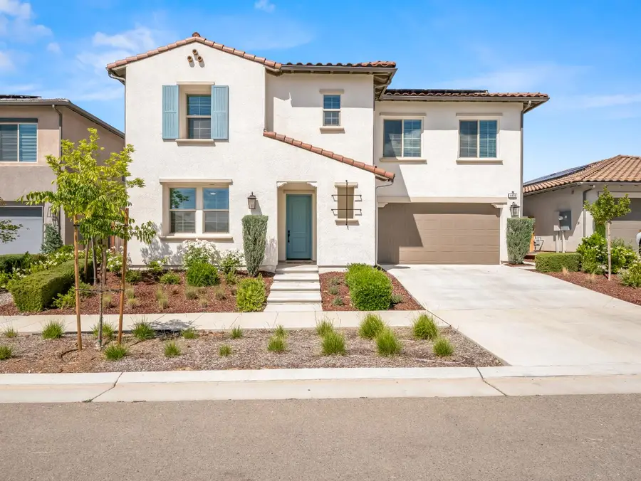 4486 Crown Bluffs Drive, Madera, CA 93636 - #2