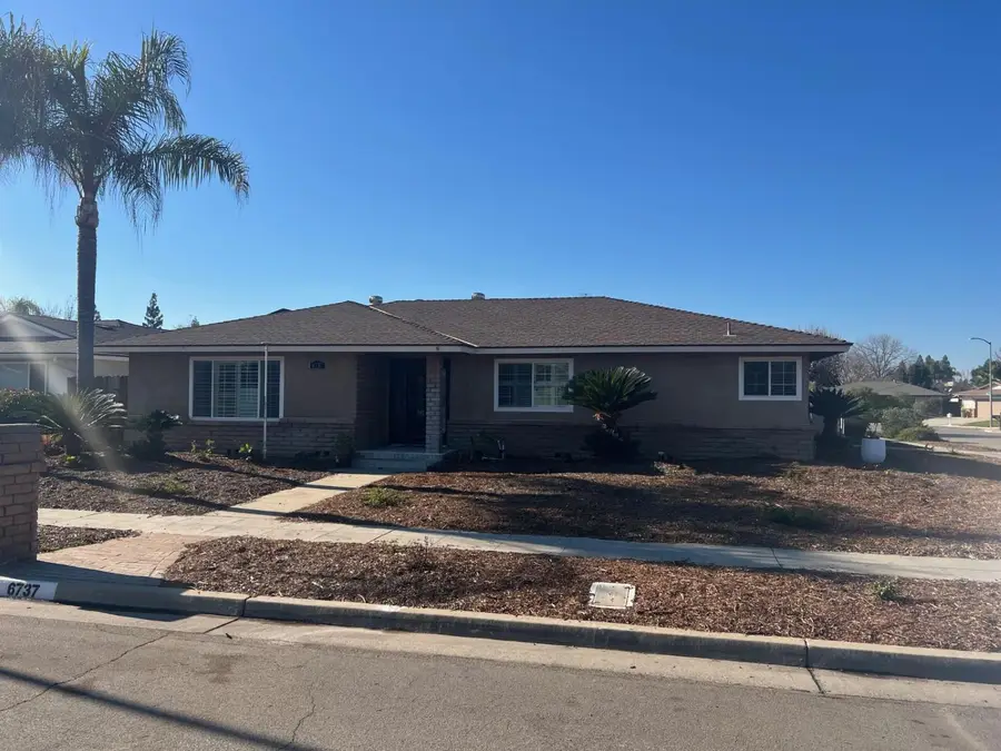 6737 N Harrison Avenue, Fresno, CA 93711 - #3