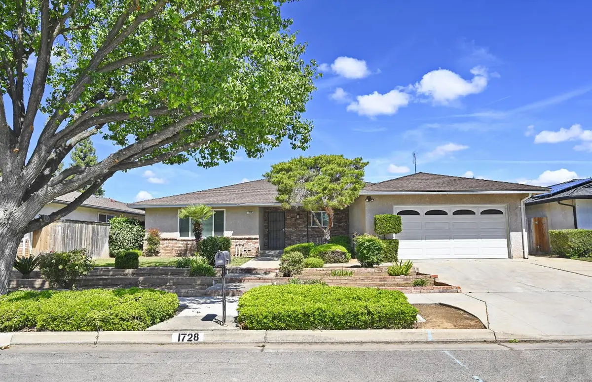 1728 W Fremont Avenue, Fresno, CA 93711 - #1