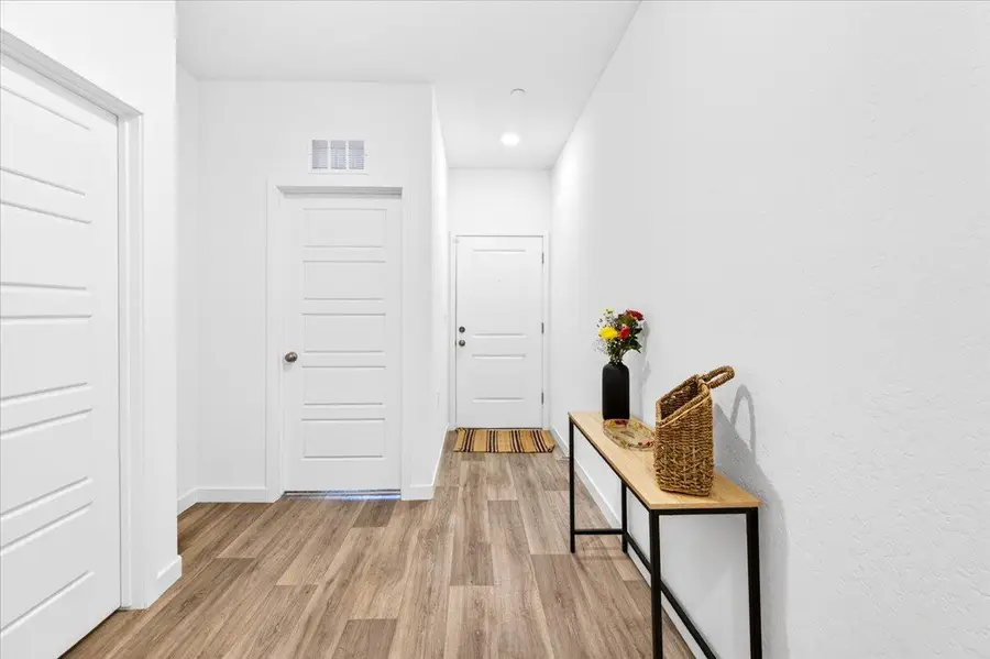 7118 W Willis Avenue, Fresno, CA 93723 - #3