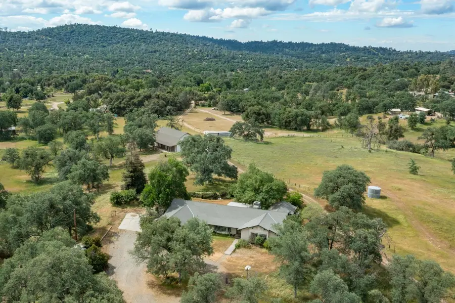 35009 Old Creek Road, Auberry, CA 93602 - #2