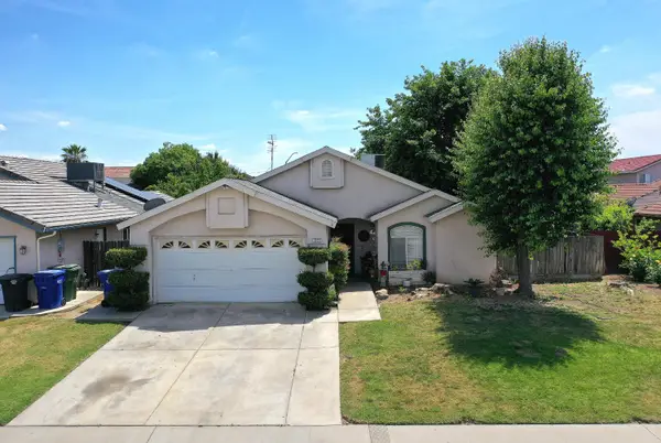 1322 W Pamela Lane, Dinuba, CA 93618