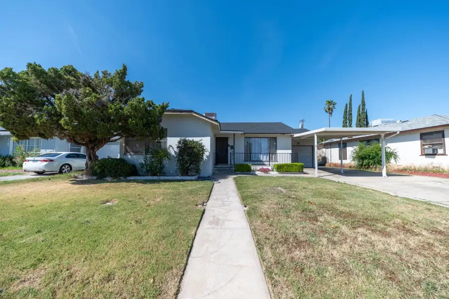 1004 W Pontiac Way, Fresno, CA 93705 - #3