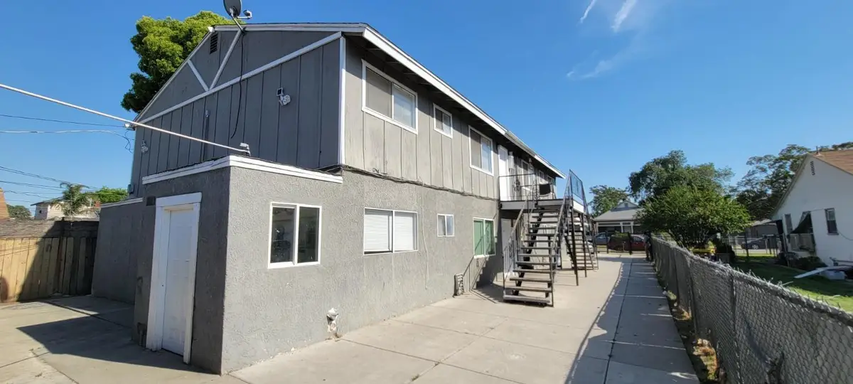 2025 E White Avenue, Fresno, CA 93701 - #1