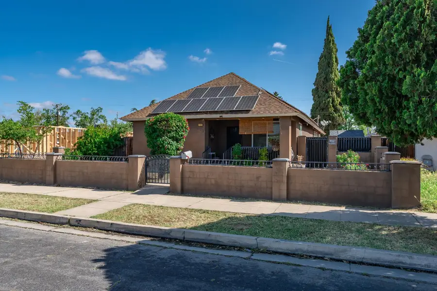 117 N N Street, Madera, CA 93637 - #2