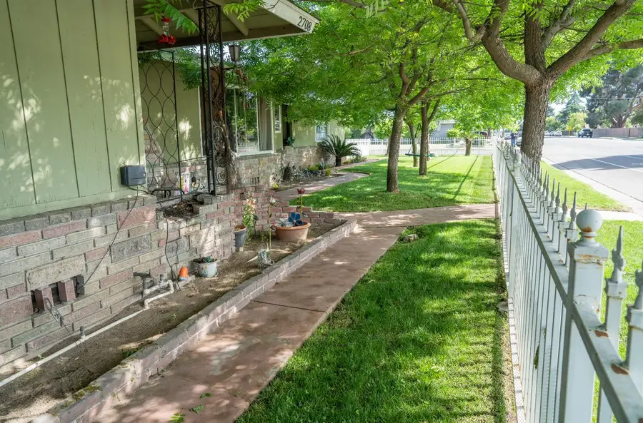 2708 N Maple Avenue, Fresno, CA 93703 - #3