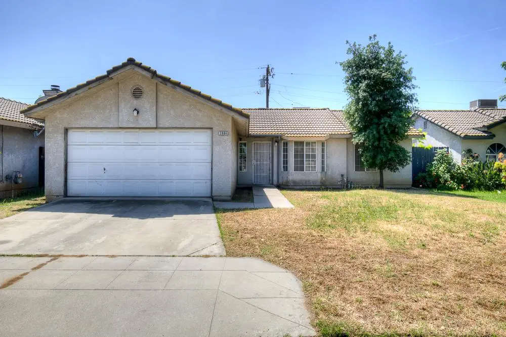 3984 E Robinson Avenue, Fresno, CA 93726 - #1
