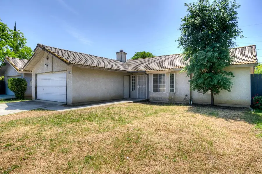 3984 E Robinson Avenue, Fresno, CA 93726 - #2