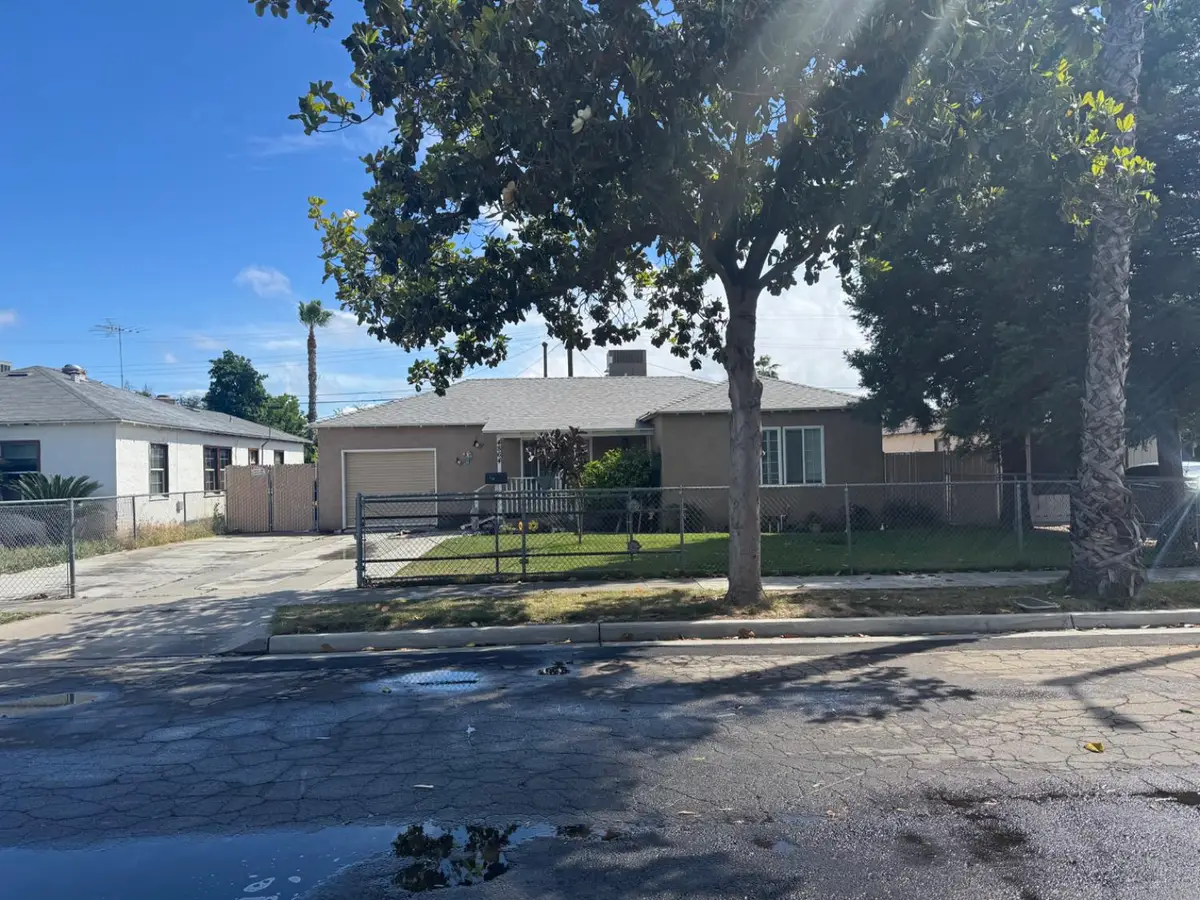 4864 E Nevada Avenue, Fresno, CA 93727 - #1