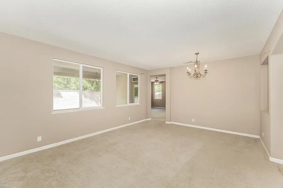 645 Serena Avenue, Clovis, CA 93619 - #2