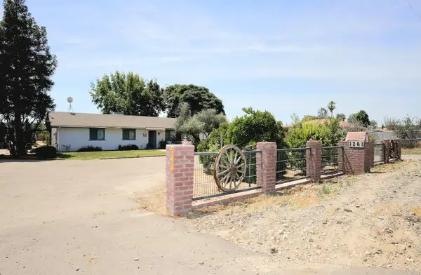 1261 E Adams Avenue, Fresno, CA 93725