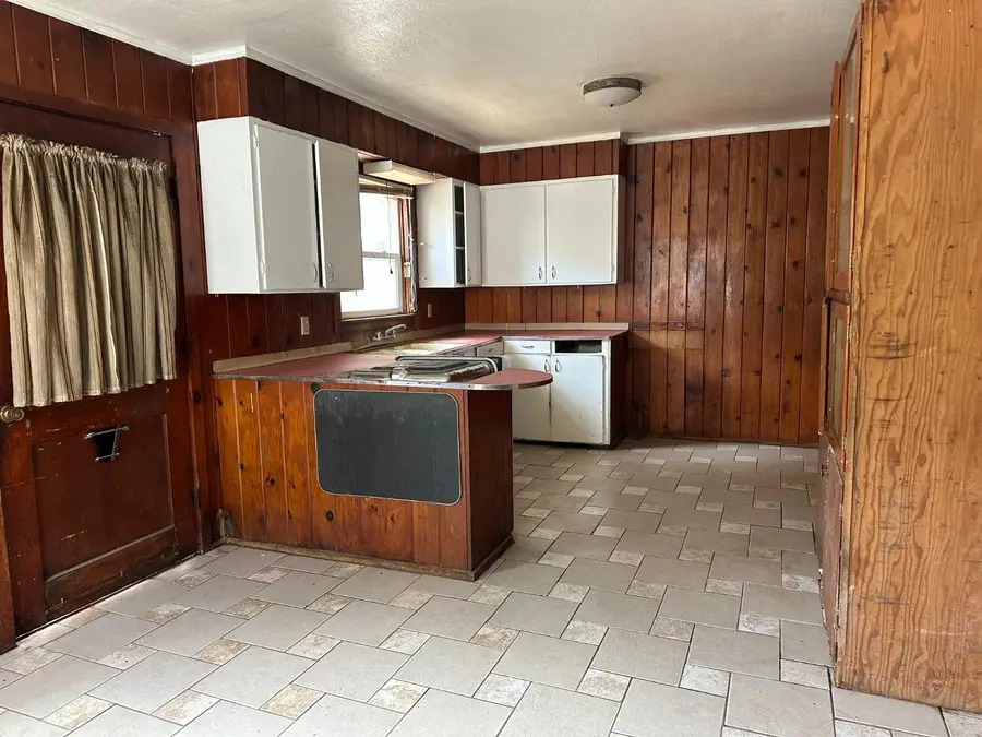 19637 E American Avenue, Reedley, CA 93654 - #2