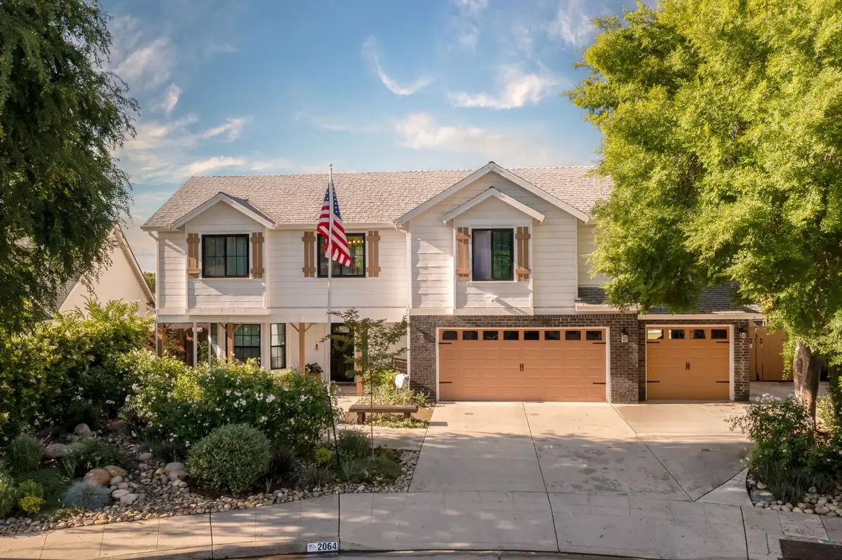 2064 Spruce Avenue, Clovis, CA 93611 - #1