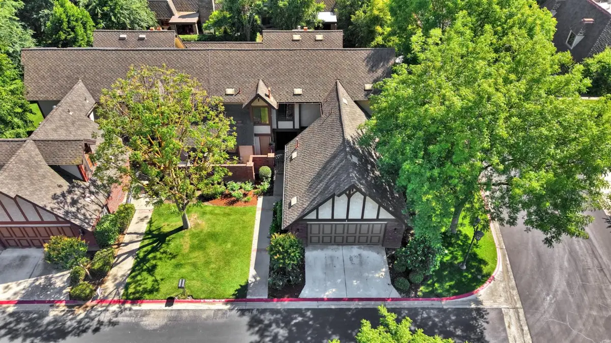 2827 W Compton Court, Fresno, CA 93711 - #1