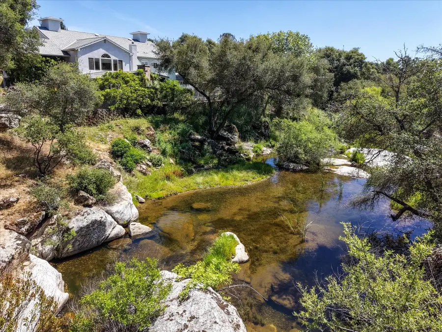 45858 Old Corral Rd, Coarsegold, CA 93614 - #2