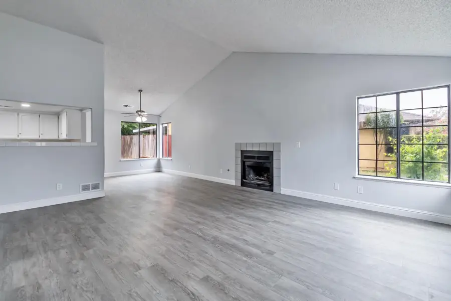 2244 N Prospect Avenue, Fresno, CA 93722 - #2