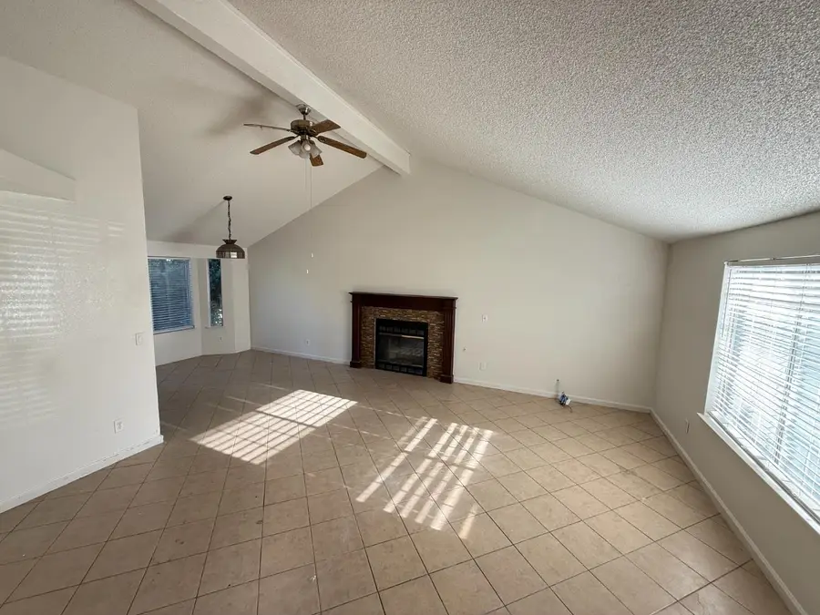 6366 N Forestiere Avenue, Fresno, CA 93722 - #2
