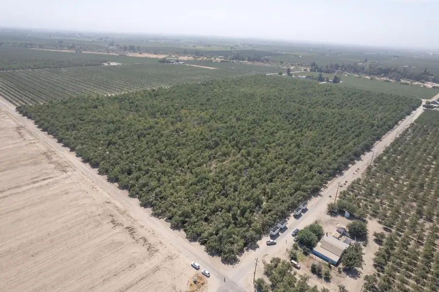 24290 Avenue 5, Madera, CA 93637 - #3