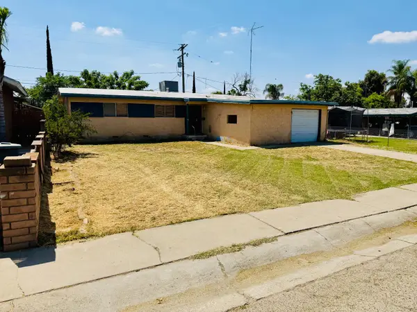 877 E Thurman Avenue, Porterville, CA 93257