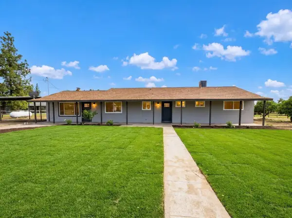 7403 E Alluvial Avenue, Clovis, CA 93619