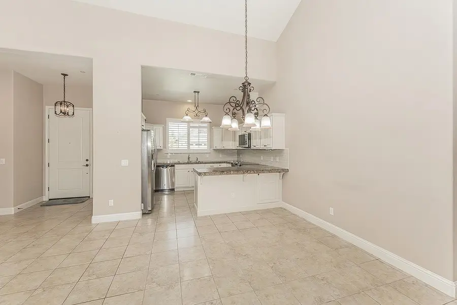 2047 S Church Avenue, Reedley, CA 93654 - #3