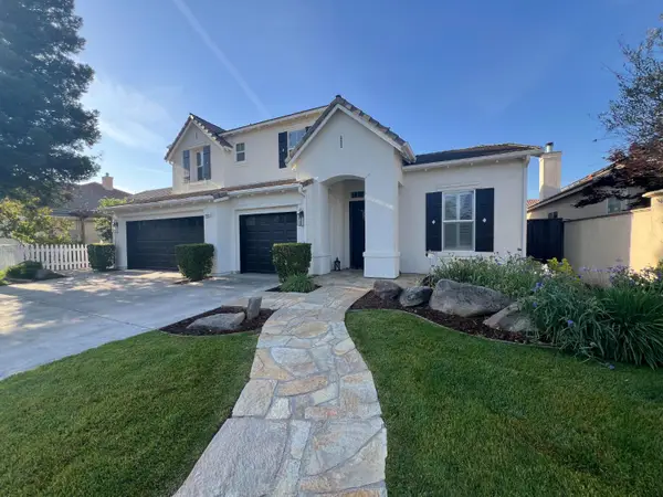 1902 Everglade Avenue, Clovis, CA 93619