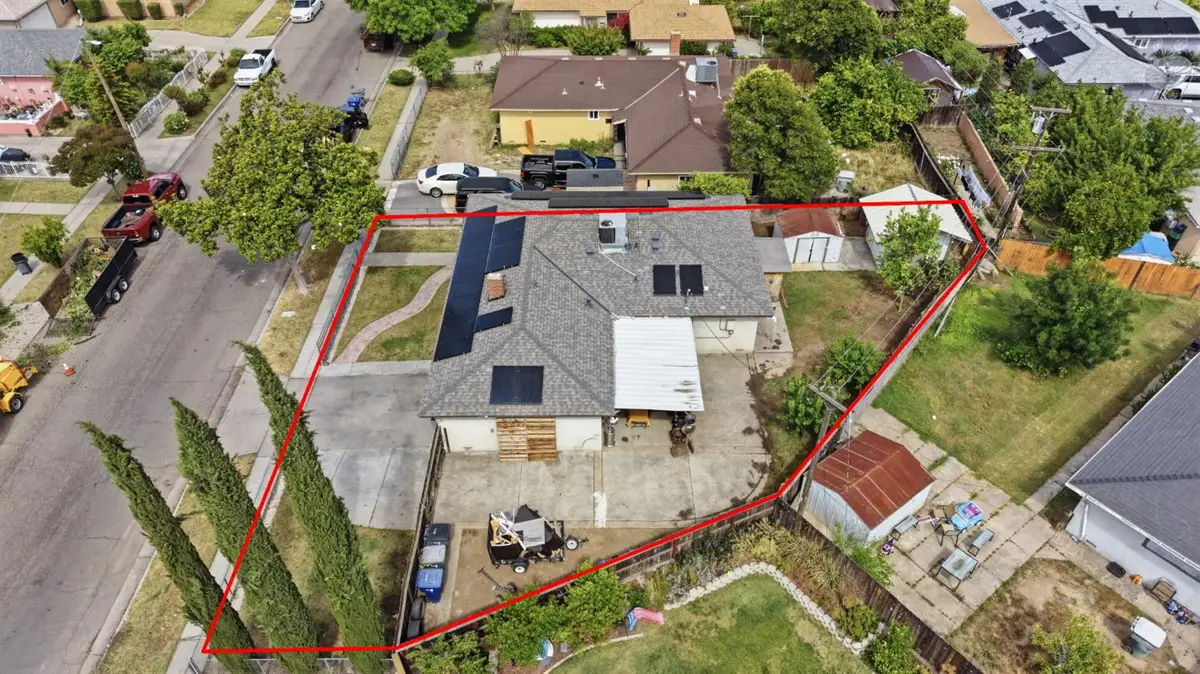 4867 E Leisure Avenue, Fresno, CA 93727 - #1