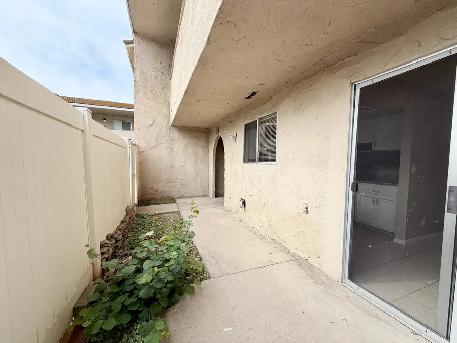 1250 E Shaw Avenue #122, Fresno, CA 93710 - #2