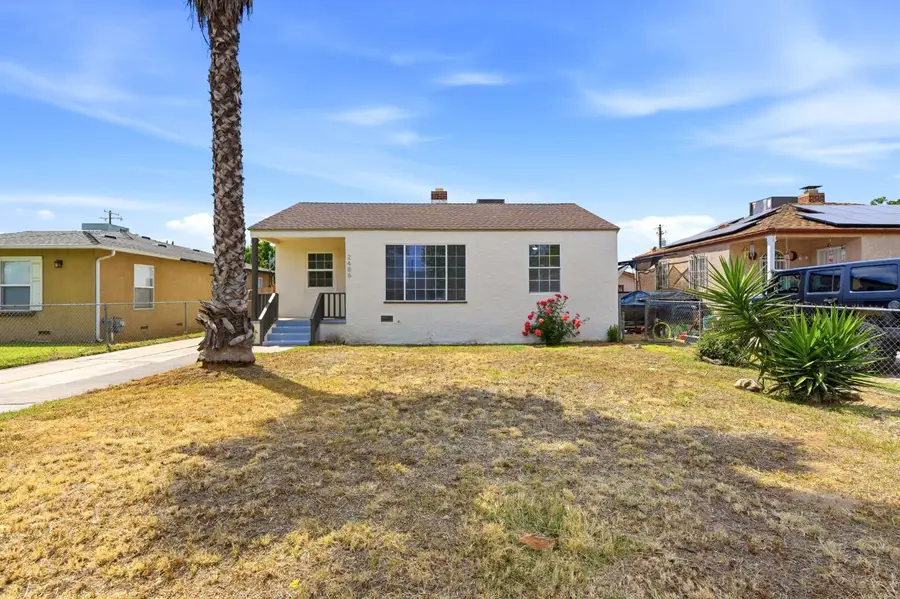 2486 S 10th Street, Fresno, CA 93725 - #2