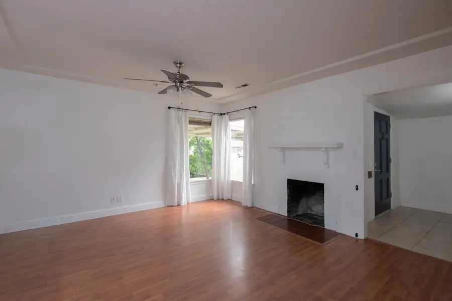 524 W Vassar, Fresno, CA 93705 - #3